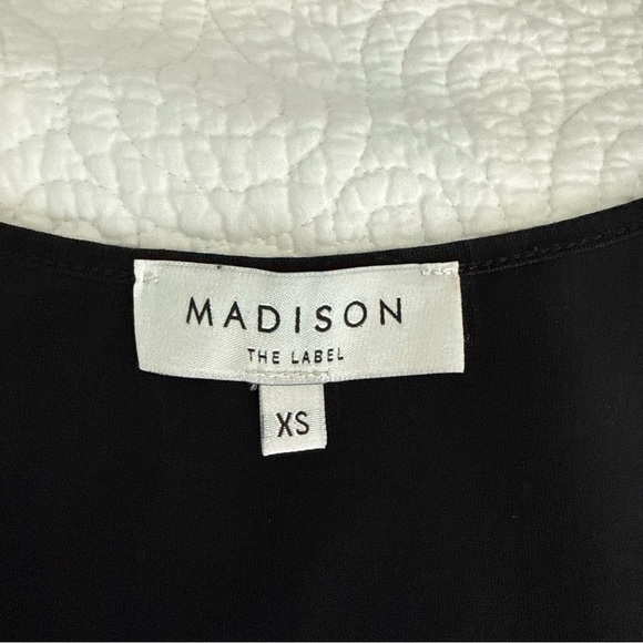 Elegant Black Tiered Mini Dress - Picture 5 of 9